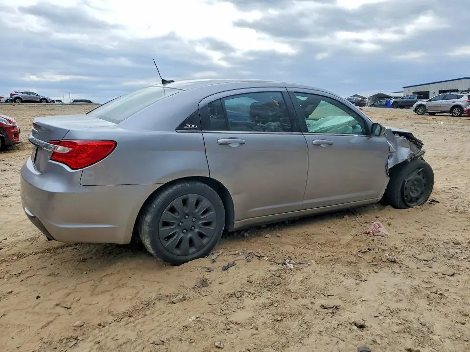 2013 CHRYSLER 200 LX  