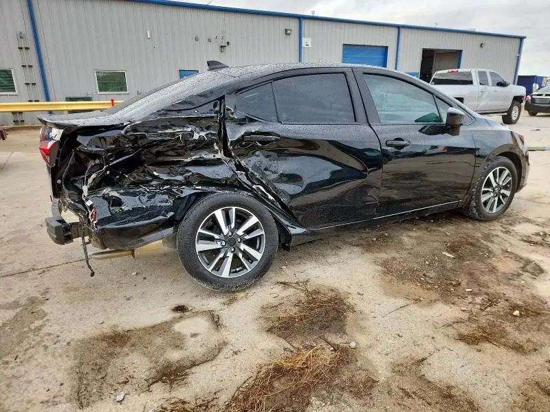 2022 NISSAN VERSA SV  