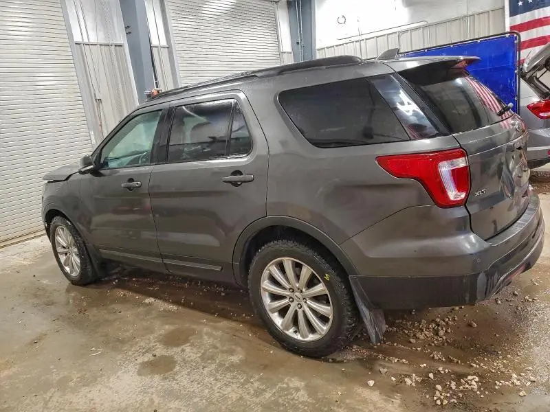 2017 FORD EXPLORER XLT  