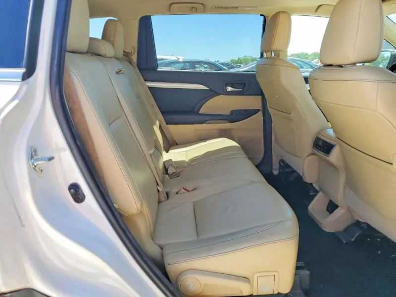 2015 TOYOTA HIGHLANDER XLE  