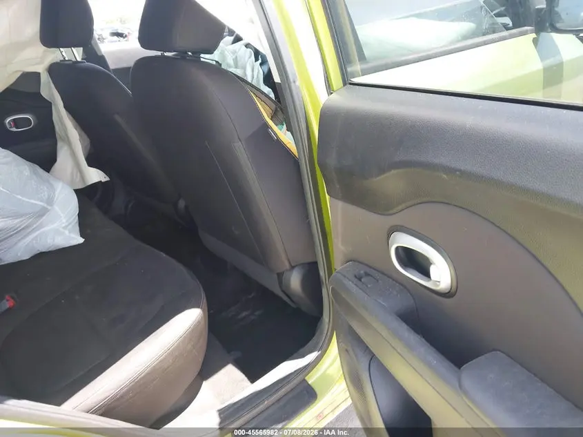 2016 KIA SOUL  
