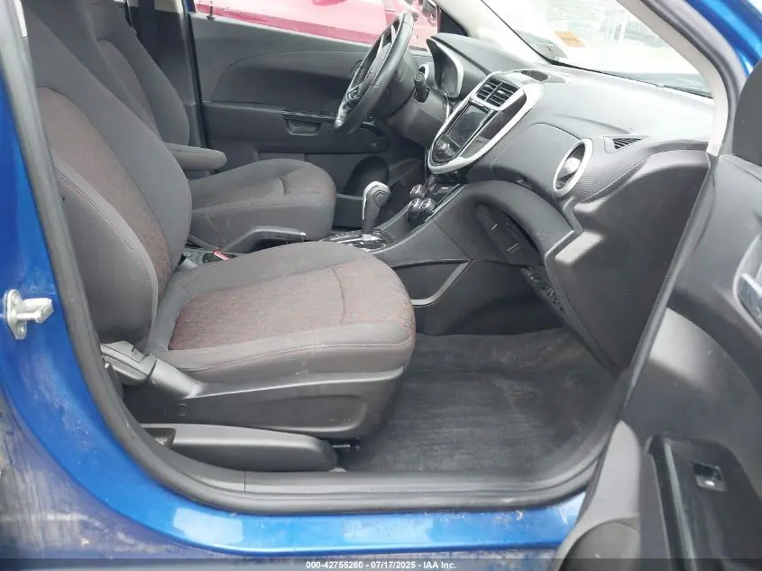 2020 CHEVROLET SONIC FWD  LT