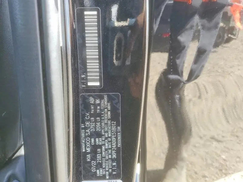 2023 KIA FORTE LXS  