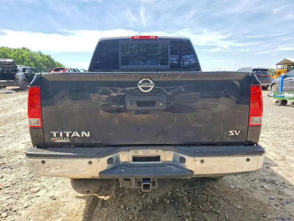 2014 NISSAN TITAN SV  