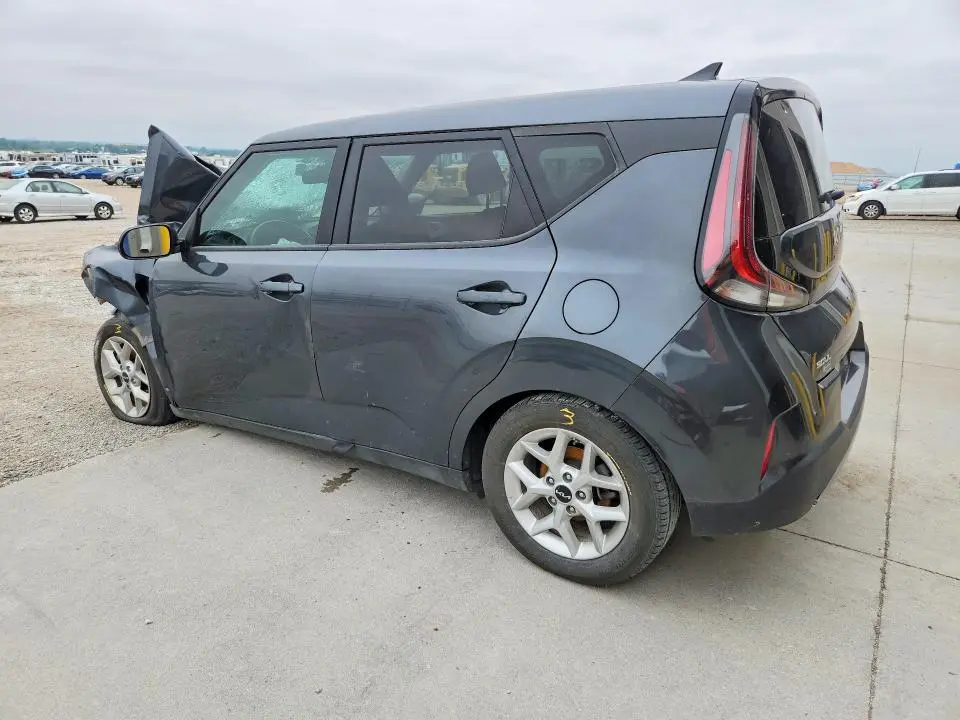 2023 KIA SOUL LX  