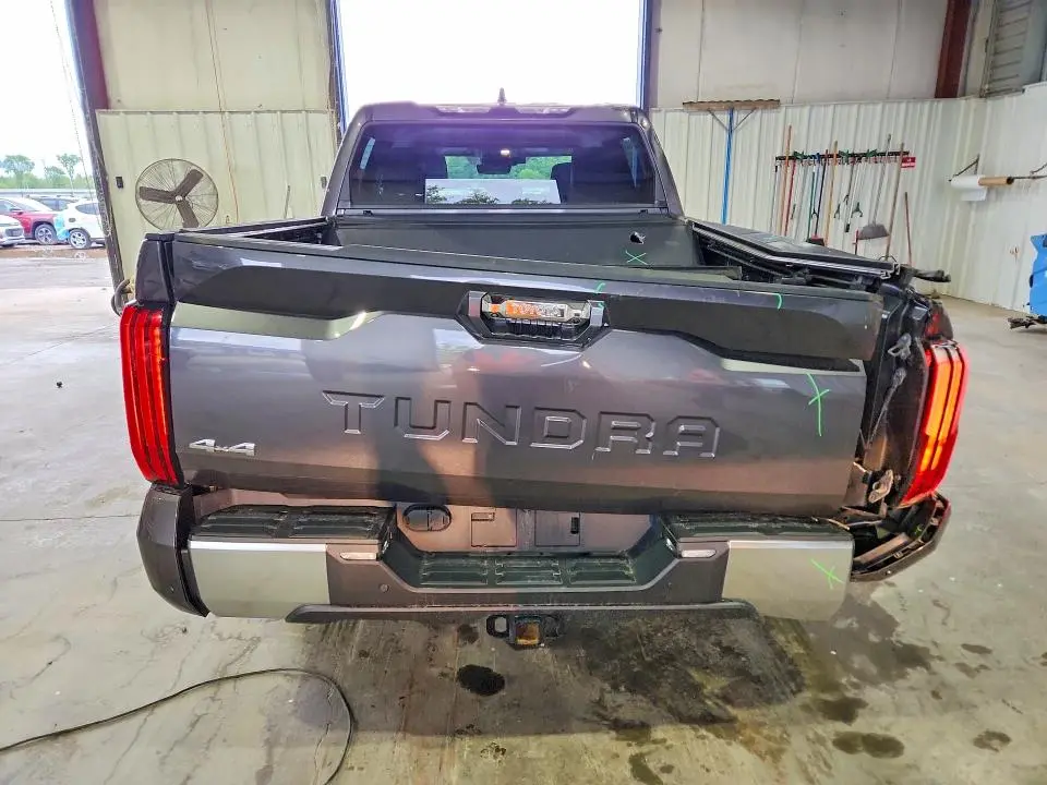 2022 TOYOTA TUNDRA CREWMAX LIMITED  