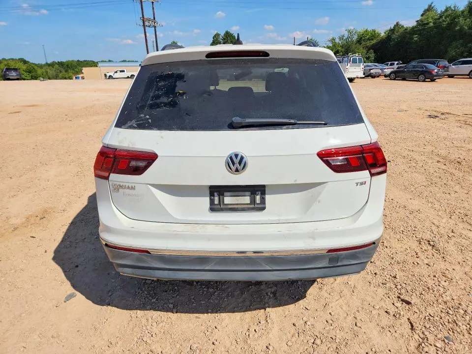 2018 VOLKSWAGEN TIGUAN SE, SEL  
