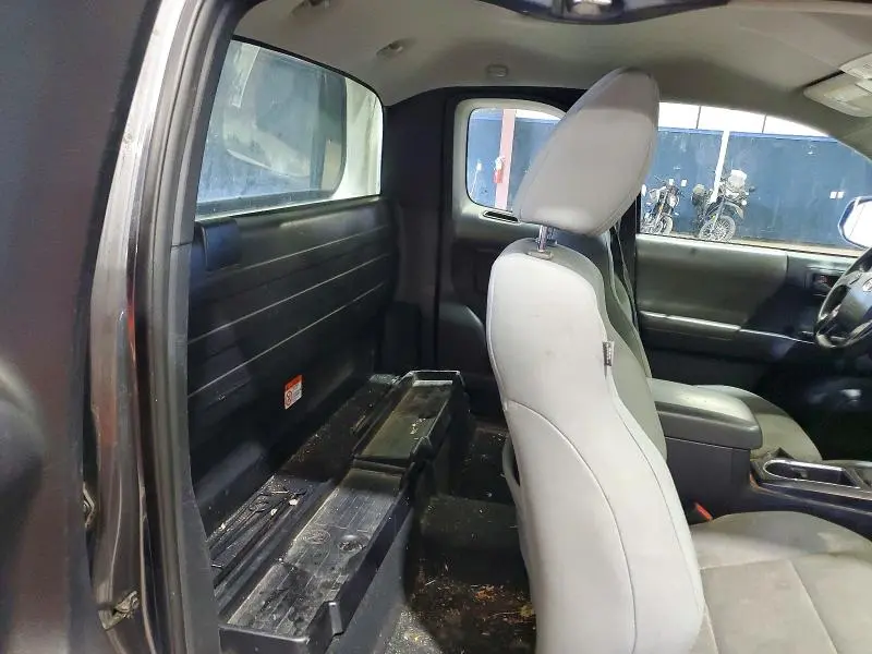 2018 TOYOTA TACOMA SR  