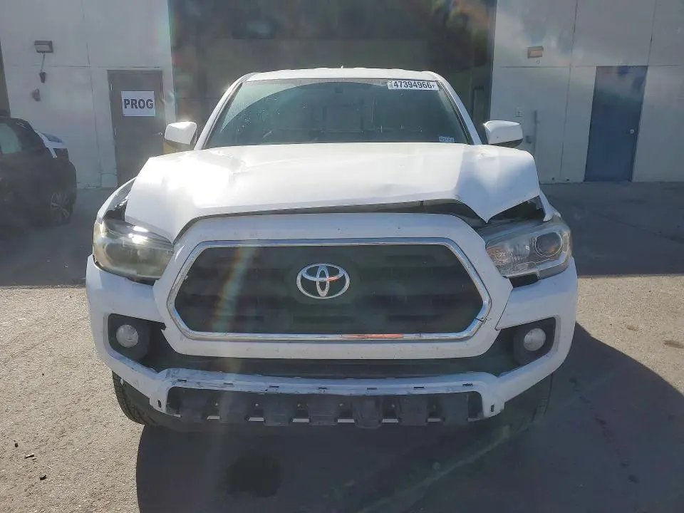 2017 TOYOTA TACOMA SR5 V6  