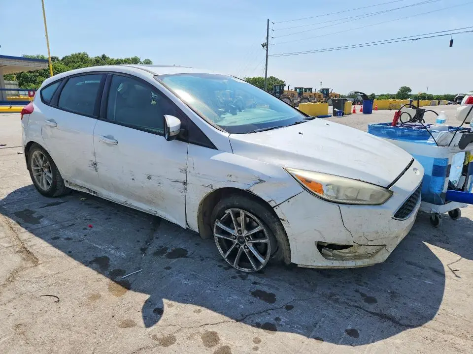 2016 FORD FOCUS SE  