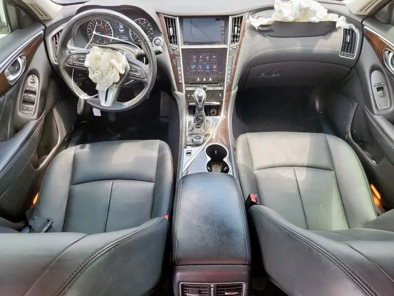 2018 INFINITI Q50 LUXE  