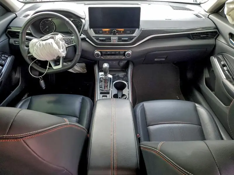 2024 NISSAN ALTIMA SR  