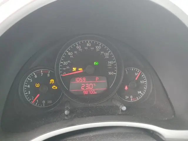 2012 VOLKSWAGEN BEETLE   