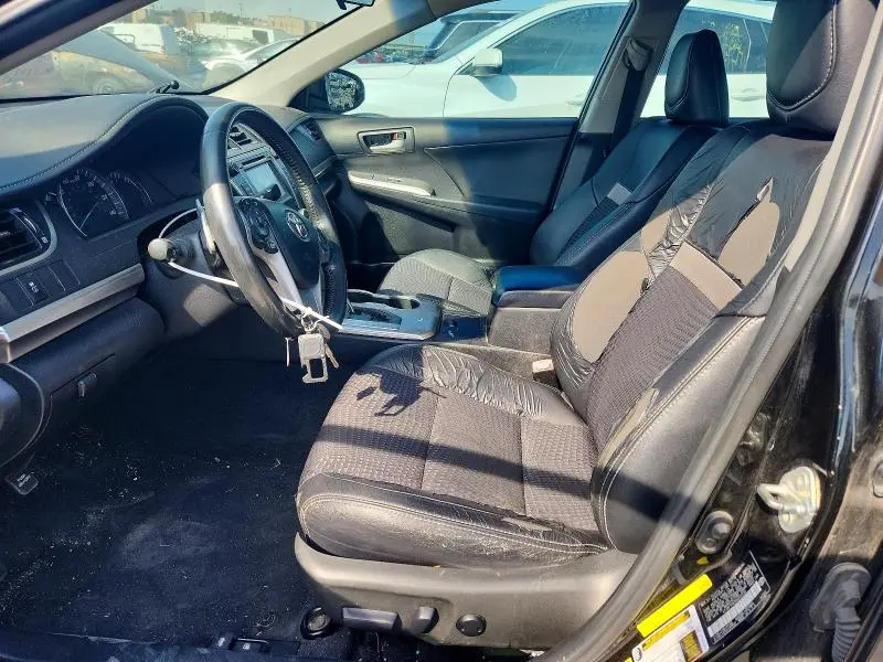 2013 TOYOTA CAMRY SE  