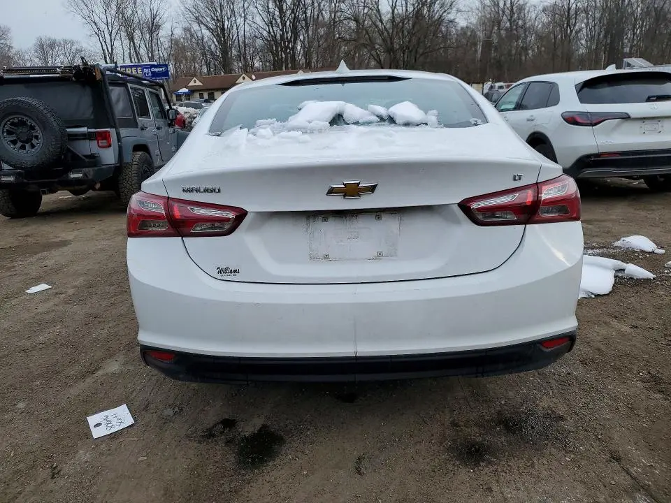 2022 CHEVROLET MALIBU LT  