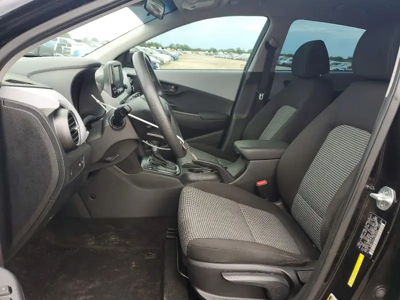2020 HYUNDAI KONA SE  
