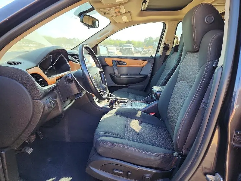 2013 CHEVROLET TRAVERSE LT  