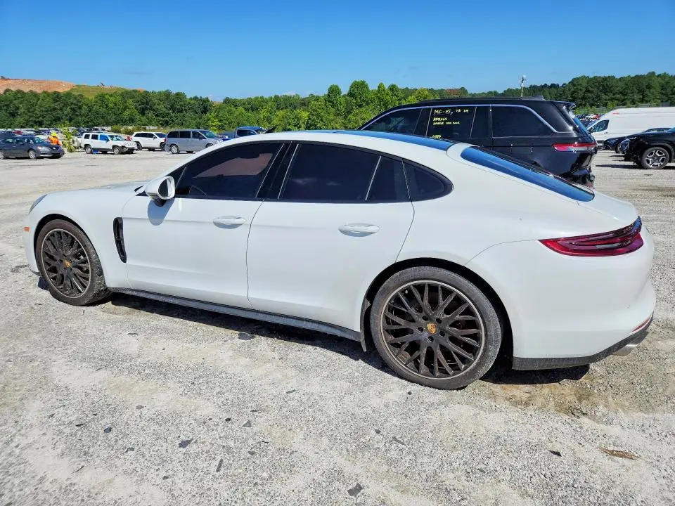 2018 PORSCHE PANAMERA 4  