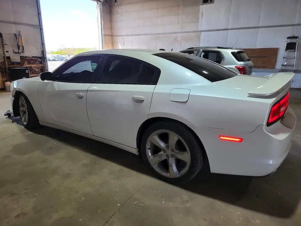 2013 DODGE CHARGER SXT  