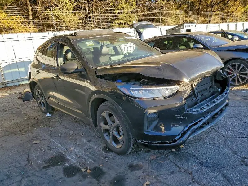 2023 FORD ESCAPE ST LINE  
