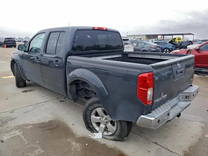 2013 NISSAN FRONTIER S  