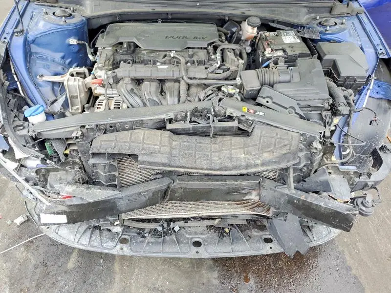 2021 HYUNDAI ELANTRA SE  