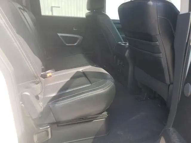 2016 NISSAN TITAN XD SL  