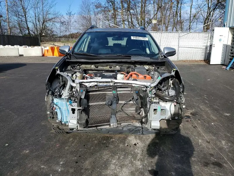 2017 TOYOTA RAV4 HV LE  