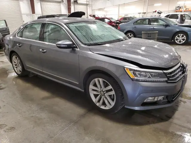 2017 VOLKSWAGEN PASSAT SE