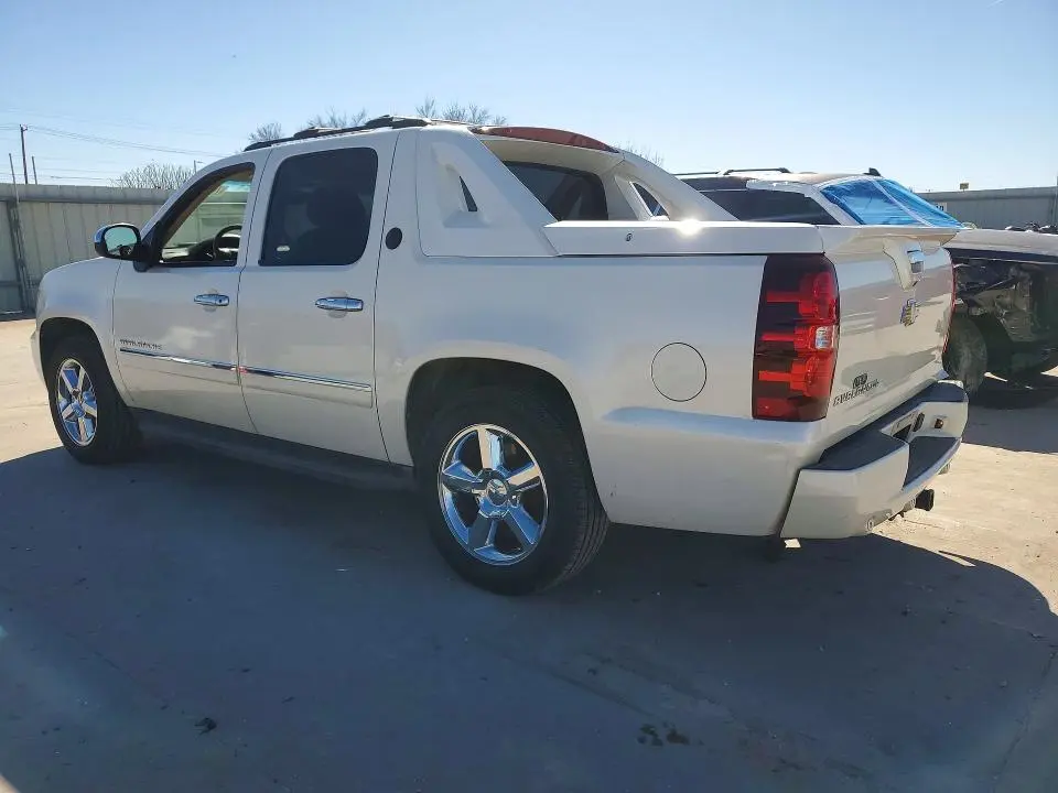 2013 CHEVROLET AVALANCHE LTZ  