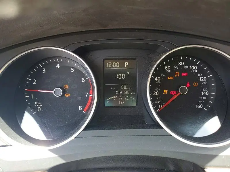 2016 VOLKSWAGEN JETTA SE  