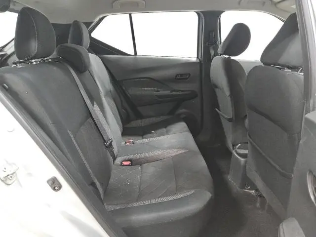 2019 NISSAN KICKS S  