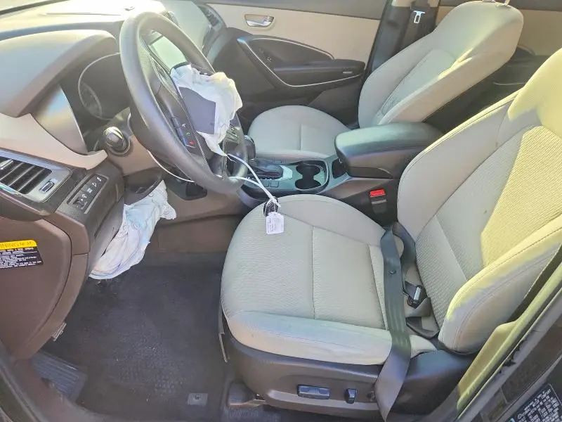 2018 HYUNDAI SANTA FE SE  