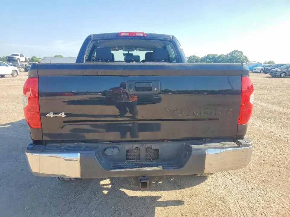 2015 TOYOTA TUNDRA SR5  