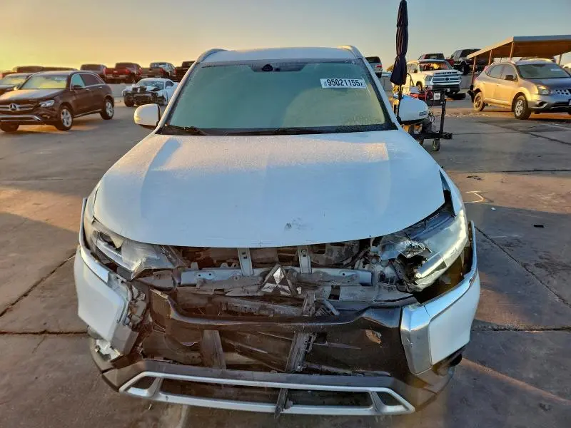 2019 MITSUBISHI OUTLANDER SE  