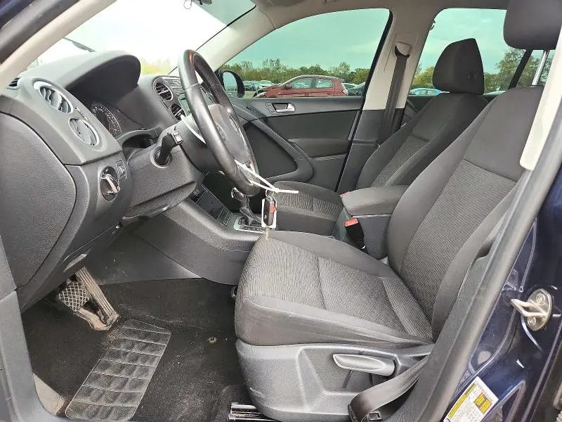 2014 VOLKSWAGEN TIGUAN S  