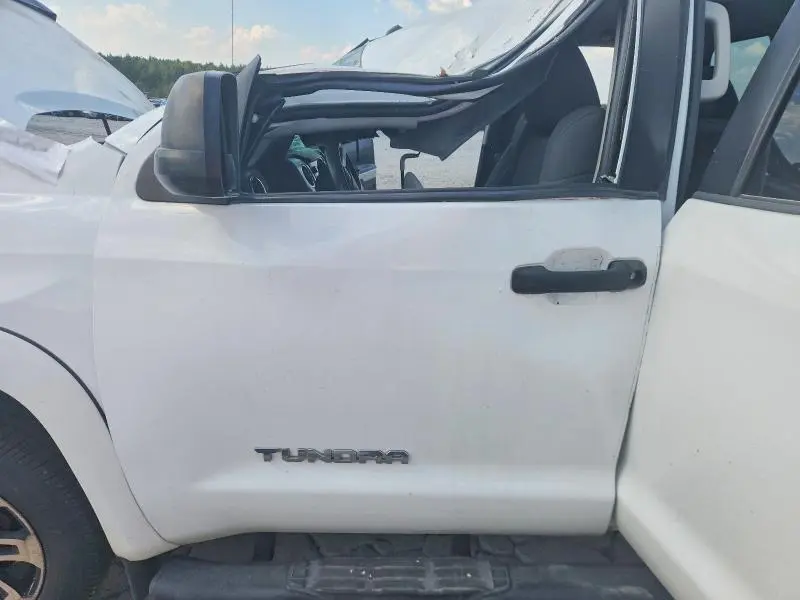 2015 TOYOTA TUNDRA SR5  