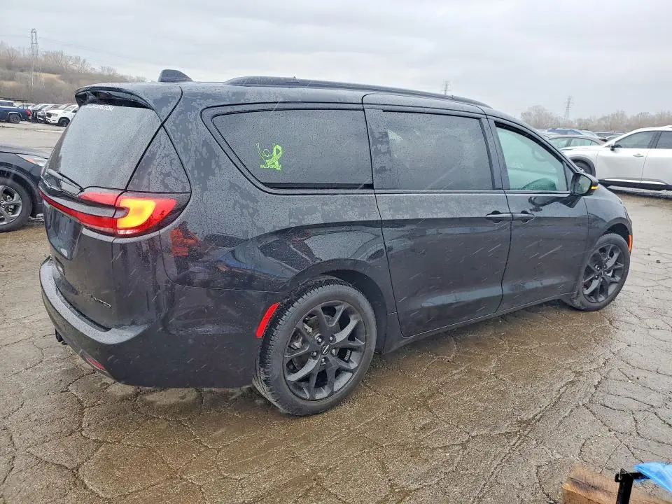 2024 CHRYSLER PACIFICA LIMITED  