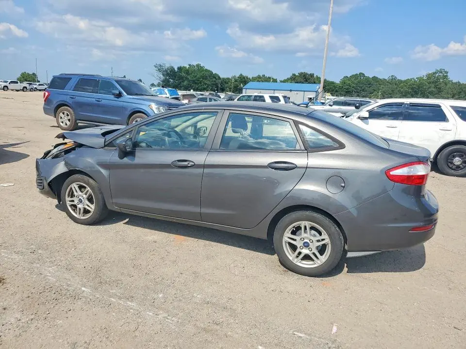 2017 FORD FIESTA SE  