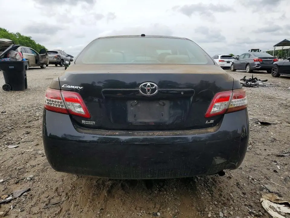 2011 TOYOTA CAMRY LE  