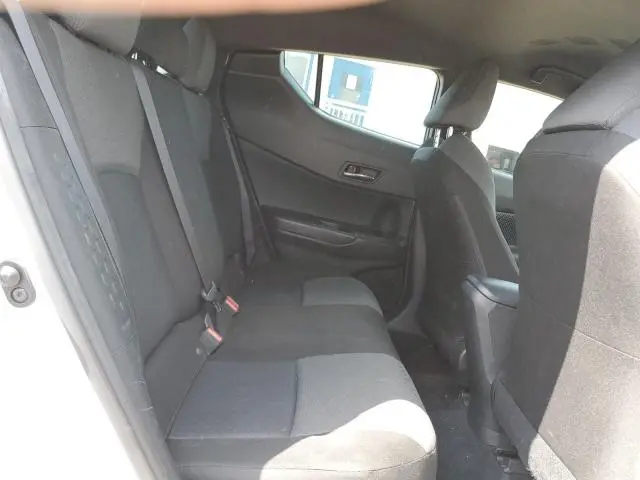 2021 TOYOTA C-HR XLE  