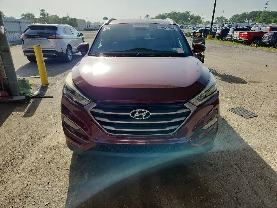 2016 HYUNDAI TUCSON SE  