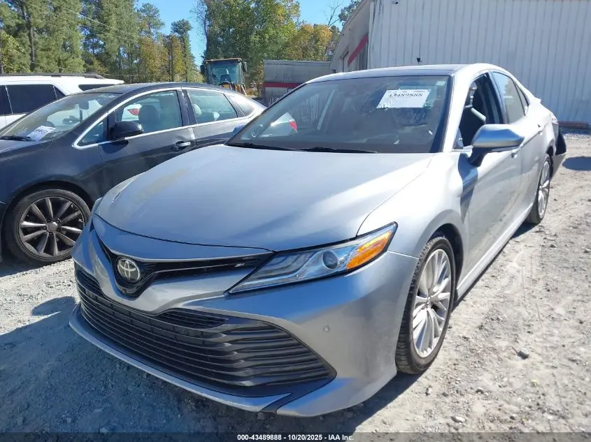 2019 TOYOTA CAMRY XLE V6