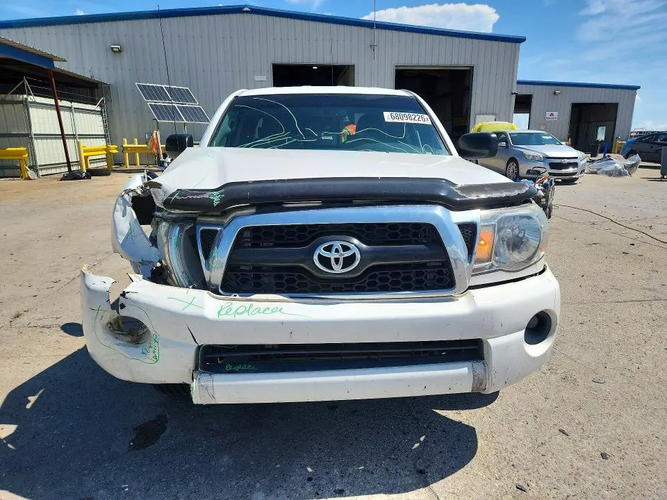 2011 TOYOTA TACOMA BASE  