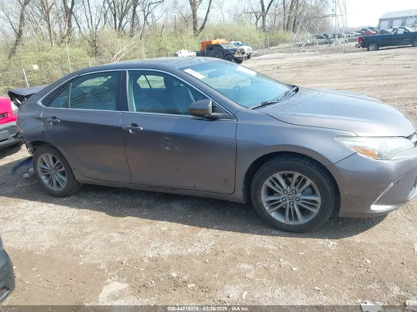 2017 TOYOTA CAMRY SE