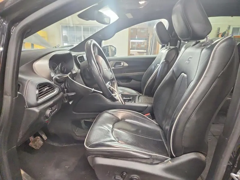 2021 CHRYSLER PACIFICA LIMITED  