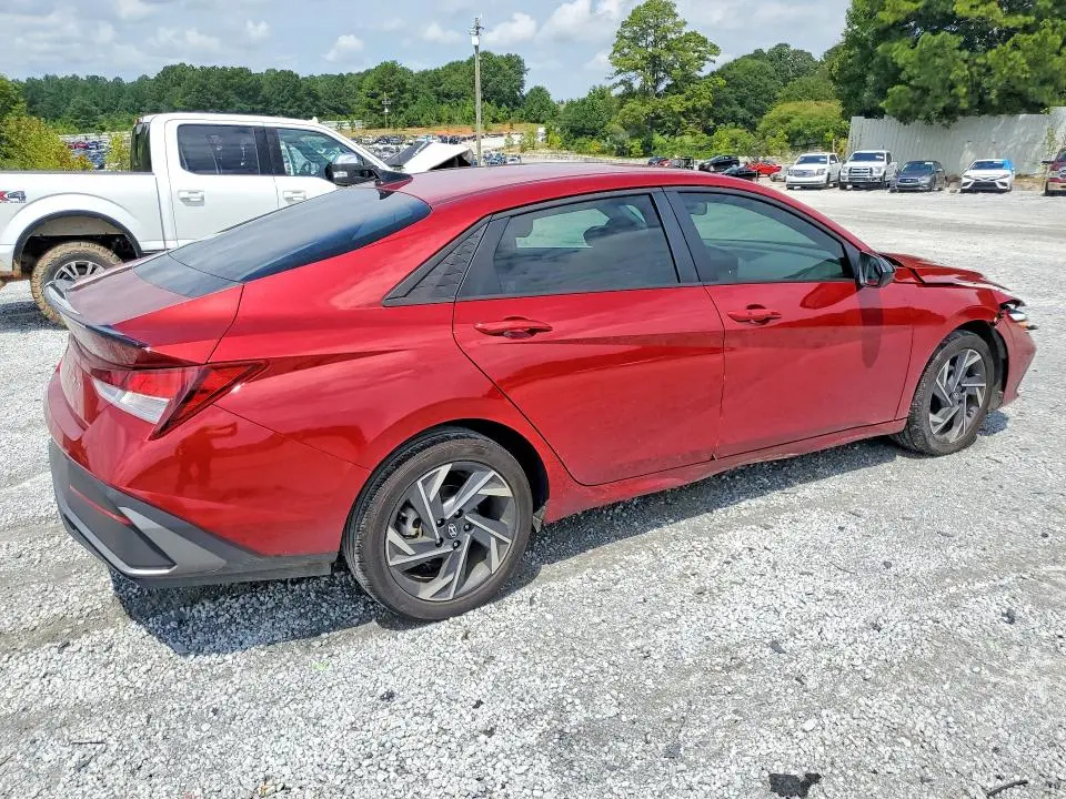 2025 HYUNDAI ELANTRA SEL SPORT  