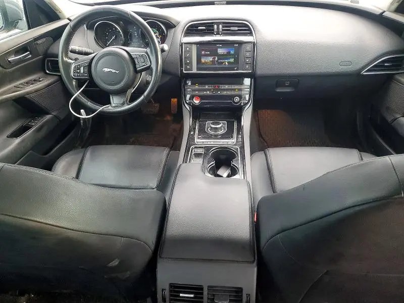 2017 JAGUAR XE PREMIUM  