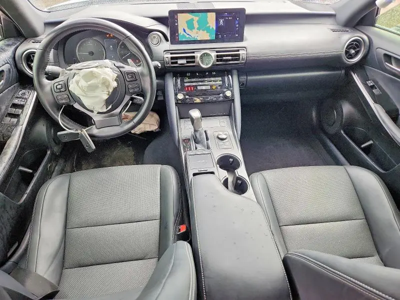 2021 LEXUS IS 300  