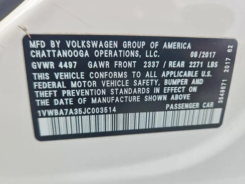 2018 VOLKSWAGEN PASSAT SE  